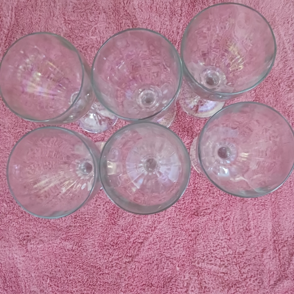 Set of 6 Clear Iridescent Depressionware goblets with Starburst bottom - Picture 6 of 7